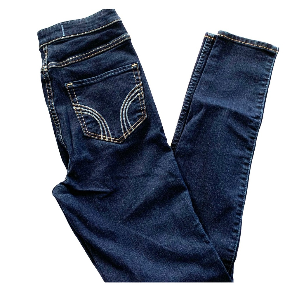 Hollister EUC dark wash  jeans